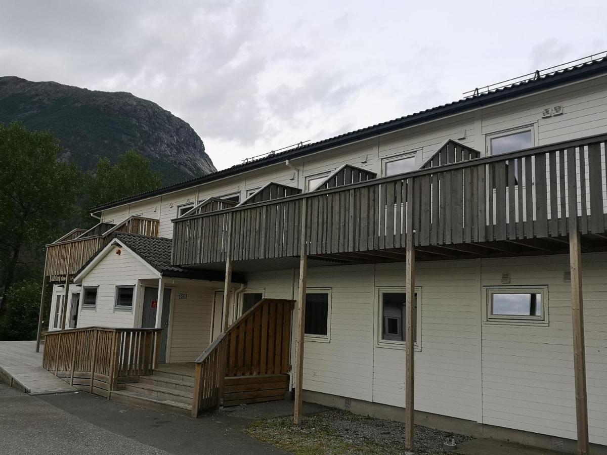 Kinsarvik Hostel Exteriör bild