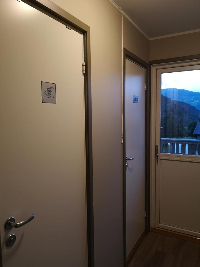Kinsarvik Hostel Exteriör bild